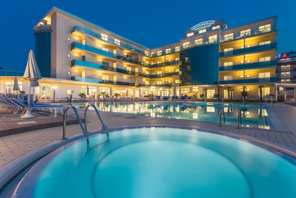 Hotel Valverde&Residenza Cesenatico Esterno foto