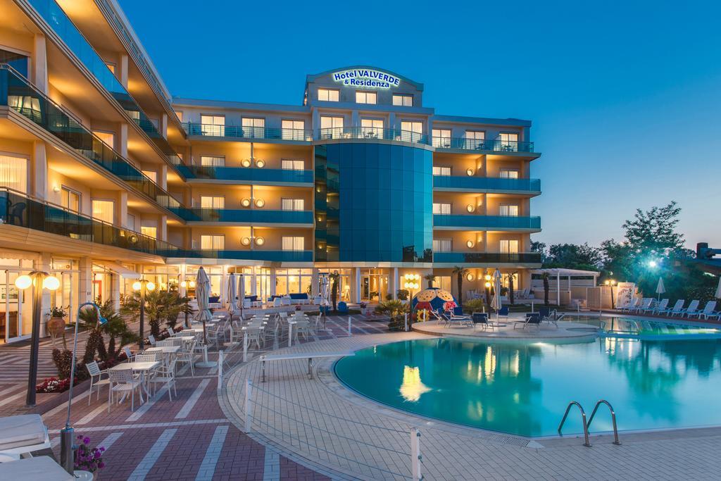 Hotel Valverde&Residenza Cesenatico Esterno foto