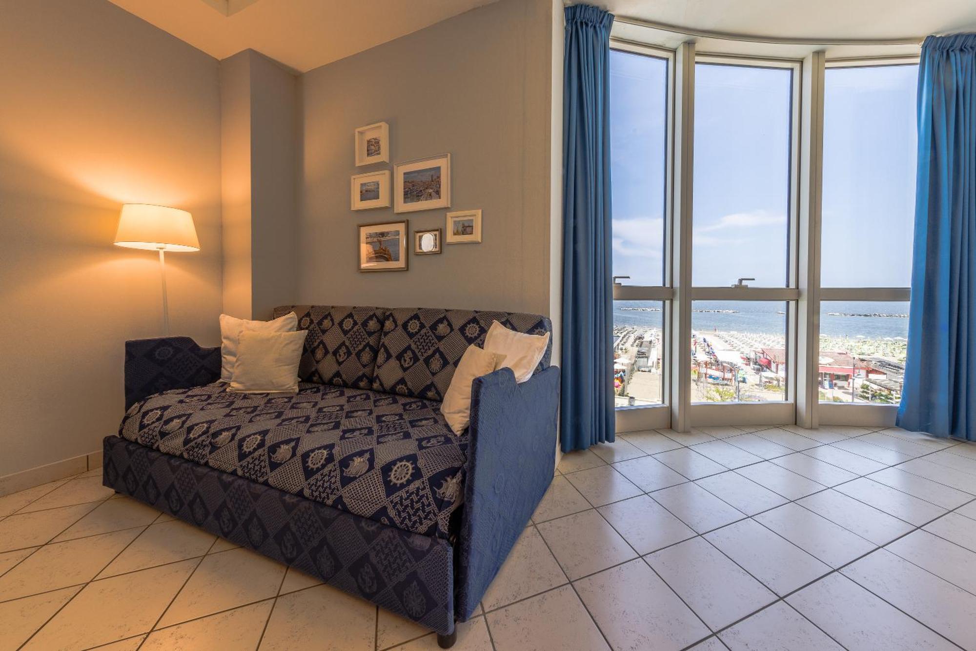 Hotel Valverde&Residenza Cesenatico Esterno foto