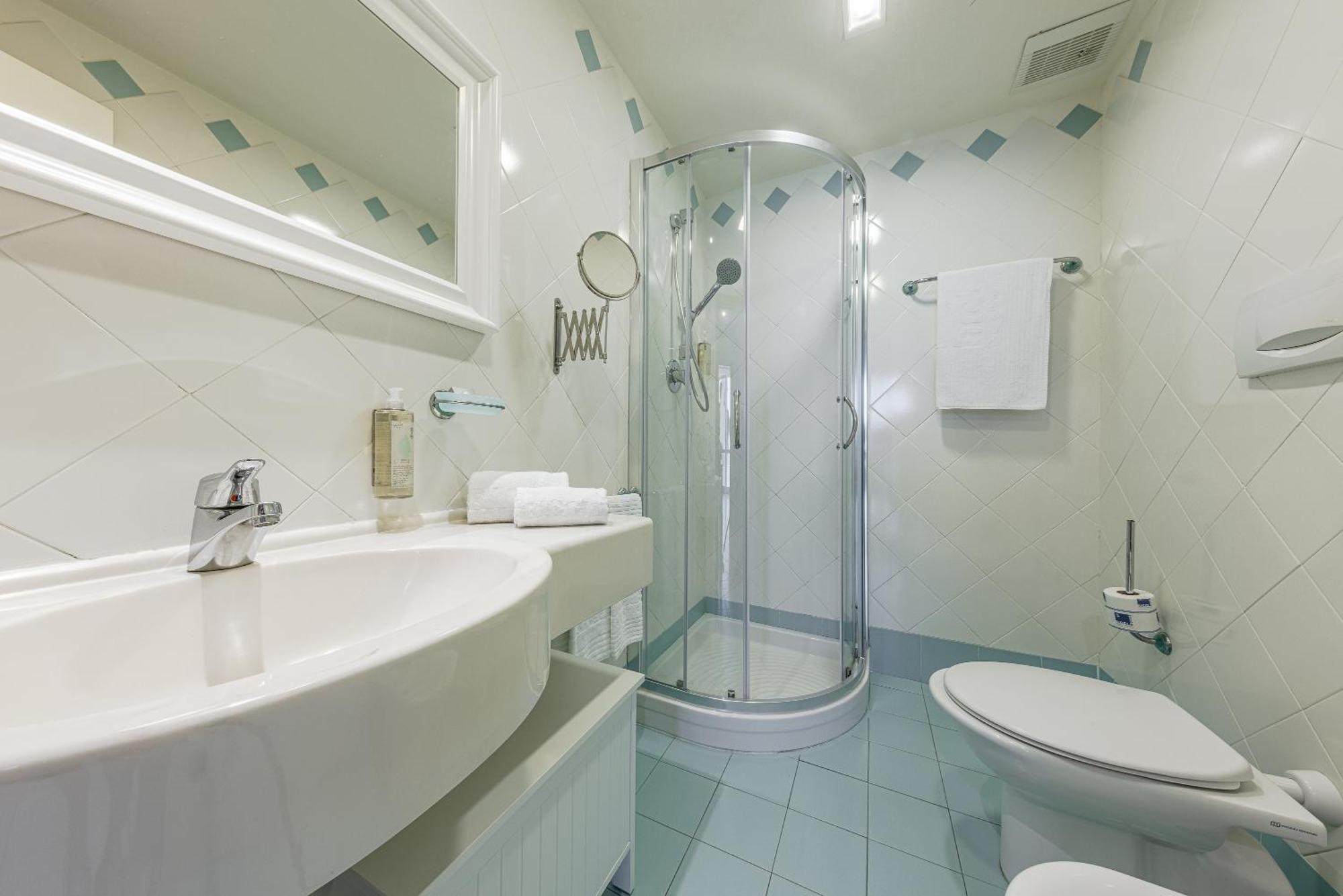 Hotel Valverde&Residenza Cesenatico Esterno foto